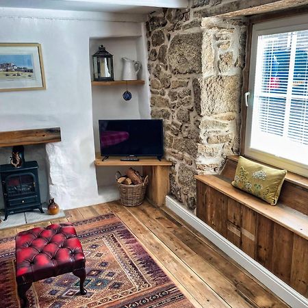 Knocker Cottage Is A 3 Bedroom Made Up Of 1 Double Bedroom And 2 Small Double Bedrooms In Small Village 10 Min To Beaches Camborne Extérieur photo