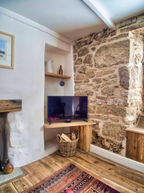 Knocker Cottage Is A 3 Bedroom Made Up Of 1 Double Bedroom And 2 Small Double Bedrooms In Small Village 10 Min To Beaches Camborne Extérieur photo