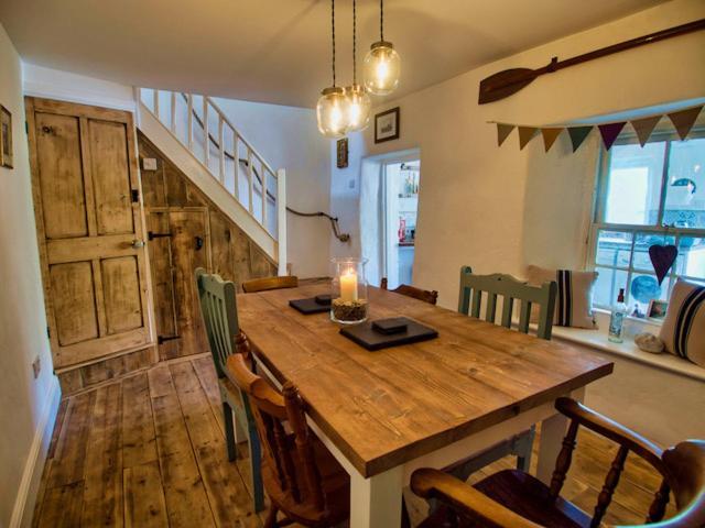 Knocker Cottage Is A 3 Bedroom Made Up Of 1 Double Bedroom And 2 Small Double Bedrooms In Small Village 10 Min To Beaches Camborne Extérieur photo