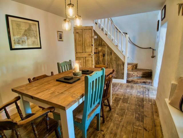 Knocker Cottage Is A 3 Bedroom Made Up Of 1 Double Bedroom And 2 Small Double Bedrooms In Small Village 10 Min To Beaches Camborne Extérieur photo