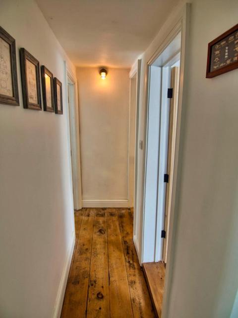Knocker Cottage Is A 3 Bedroom Made Up Of 1 Double Bedroom And 2 Small Double Bedrooms In Small Village 10 Min To Beaches Camborne Extérieur photo