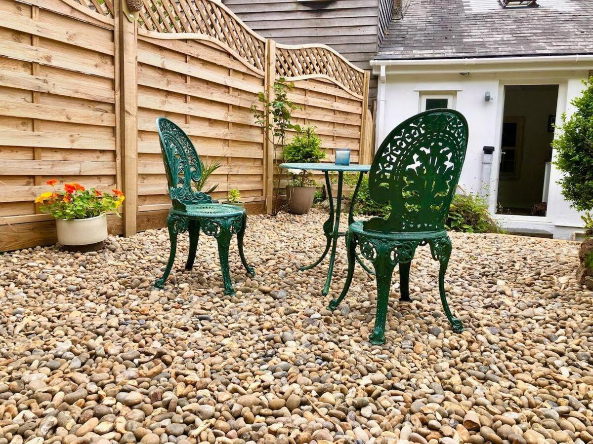 Knocker Cottage Is A 3 Bedroom Made Up Of 1 Double Bedroom And 2 Small Double Bedrooms In Small Village 10 Min To Beaches Camborne Extérieur photo